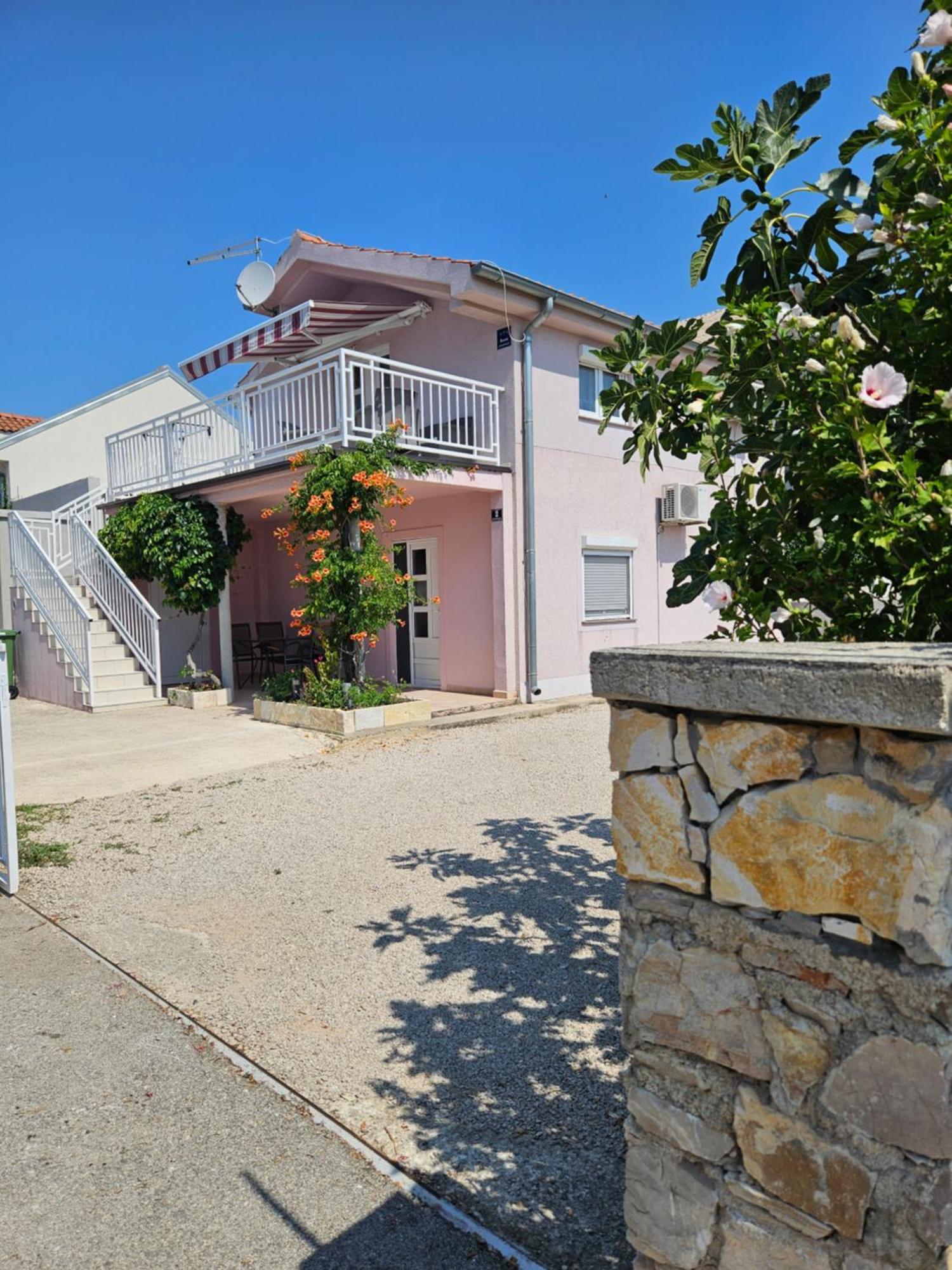 פירובאץ Apartment Vip מראה חיצוני תמונה